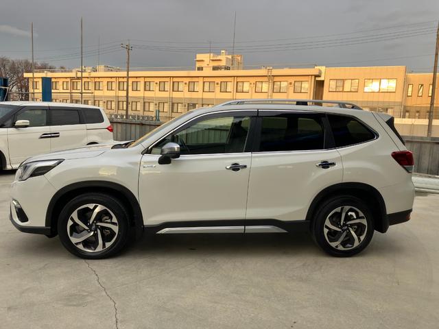 フォレスター アドバンス　パナソニックナビ　フルセグＴＶ　バックモニター　Ｆ・Ｓモニター　アルパイン後席フリップダウンモニター　デジタルインナーミラー　リアパワーハッチ　アイサイト　パワーシート　シートヒーター　ルーフレール（10枚目）