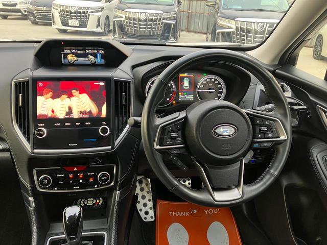 フォレスター アドバンス　パナソニックナビ　フルセグＴＶ　バックモニター　Ｆ・Ｓモニター　アルパイン後席フリップダウンモニター　デジタルインナーミラー　リアパワーハッチ　アイサイト　パワーシート　シートヒーター　ルーフレール（12枚目）