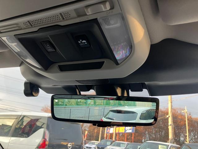 フォレスター アドバンス　パナソニックナビ　フルセグＴＶ　バックモニター　Ｆ・Ｓモニター　アルパイン後席フリップダウンモニター　デジタルインナーミラー　リアパワーハッチ　アイサイト　パワーシート　シートヒーター　ルーフレール（23枚目）