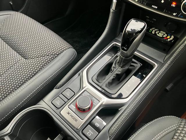 フォレスター アドバンス　パナソニックナビ　フルセグＴＶ　バックモニター　Ｆ・Ｓモニター　アルパイン後席フリップダウンモニター　デジタルインナーミラー　リアパワーハッチ　アイサイト　パワーシート　シートヒーター　ルーフレール（25枚目）