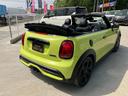 クーパーＳ　コンバーチブル　ミニ・ユアーズ・トリム　ユアーズ・ソフトトップ　黒革シート　バックモニター　ＡｐｐｌｅＣａｒｐｌａｙ　Ｂｌｕｅｔｏｏｔｈ　ＵＳＢ　ワイヤレス充電　シートヒーター　ドラレコ　ＥＴＣ　スマートキー（13枚目）