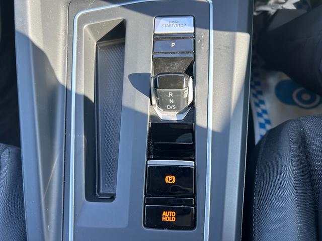 ゴルフヴァリアント ＴＤＩ　アクティブアドバンス　プラチナムエディション　ワンオーナー　バックカメラ　ナビ　クリアランスソナー　オートクルーズコントロール　衝突被害軽減システム　アルミホイール　ＬＥＤヘッドランプ　スマートキー　シートヒーター　ＡＴ　盗難防止システム（2枚目）