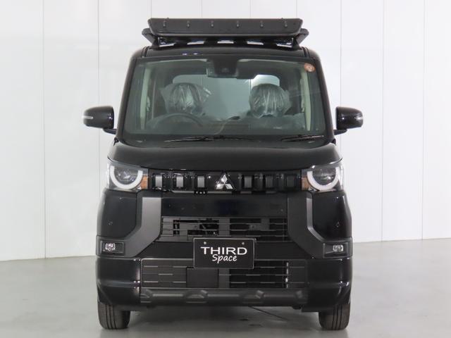 デリカミニ Ｔ　プレミアム　４ＷＤ　全周囲カメラ　両側電動スライドドア　ナビ　クリアランスソナー　オートクルーズコントロール　衝突被害軽減システム　ＬＥＤヘッドランプ　スマートキー　アイドリングストップ　シートヒーター（2枚目）