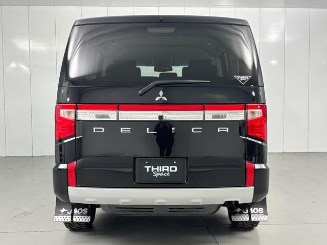 デリカD:5 P JAOS フロントグリル マッドフラップ GOQBUTO-RIII テクスチャブラック ブラックアウトガーニッシュ Weds MUD VANCE 16inch OPEN COUNTRY R/T(7枚目)