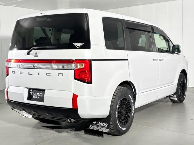 デリカD:5 P GOQBUTO-RIIIメタルグレー JAOS フロントグリル マッドフラップ エムクライム ノマド16inch ブラックアウトガーニッシュ OPEN COUNTRY R/T(8枚目)