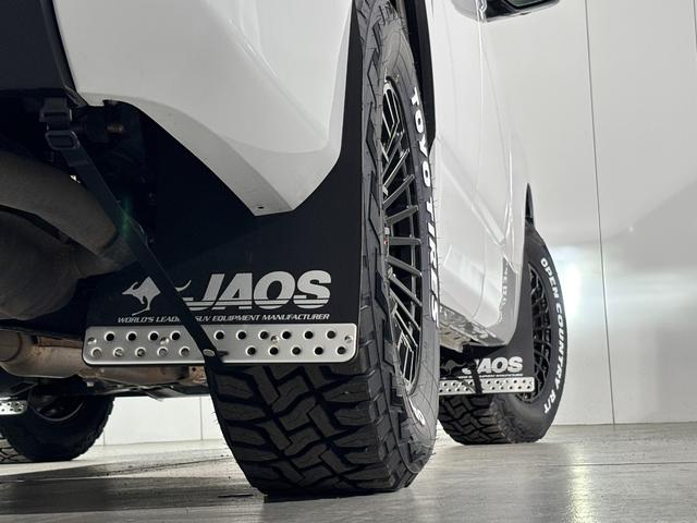 デリカD:5 P GOQBUTO-RIIIメタルグレー JAOS フロントグリル マッドフラップ エムクライム ノマド16inch ブラックアウトガーニッシュ OPEN COUNTRY R/T(9枚目)