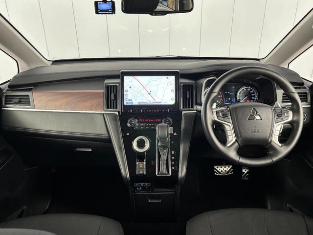 デリカD:5 P GOQBUTO-RIIIメタルグレー JAOS フロントグリル マッドフラップ エムクライム ノマド16inch ブラックアウトガーニッシュ OPEN COUNTRY R/T(18枚目)