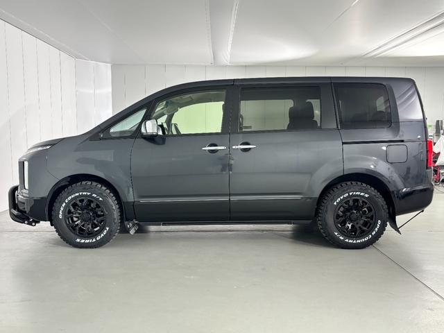 デリカＤ：５ Ｐ　ＩＰＦ　フロントグリルマーカー＆ブラックアウトグリル仕様！　リアバンパーセンターブラックアウト　オートフラッグスＧＯＱＢＵＴＯ－Ｒ３　メタルグレー　ＪＡＯＳ　マッドフラップ　ＯＰＥＮ　ＣＯＵＮＴＲＹ（7枚目）