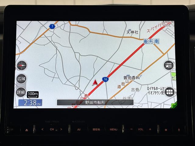 ６速ＡＴからアイシン製８速ＡＴへ変更され変速回転数を下げることにより変速ショックの緩和と燃費への貢献を実現◎パドルシフトも付きＭＴモードも設定された◎