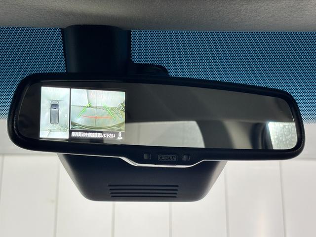 メッキ加工されたドアミラーやドアハンドルは上位グレードであるＰグレードの証！マッドテイストだけではない上品さも兼ね備えている◎