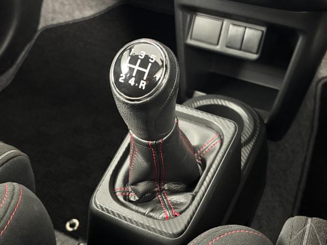 アルトワークス ベースグレード　アドバンレーシングＲＧ－Ｄ２　シバタイヤ３００　Ｒ２３　装着！　フロントグリル・リアガーニッシュマットブラックラッピング　ＲＥＣＡＲＯシート　ナビ・ドラレコ（27枚目）