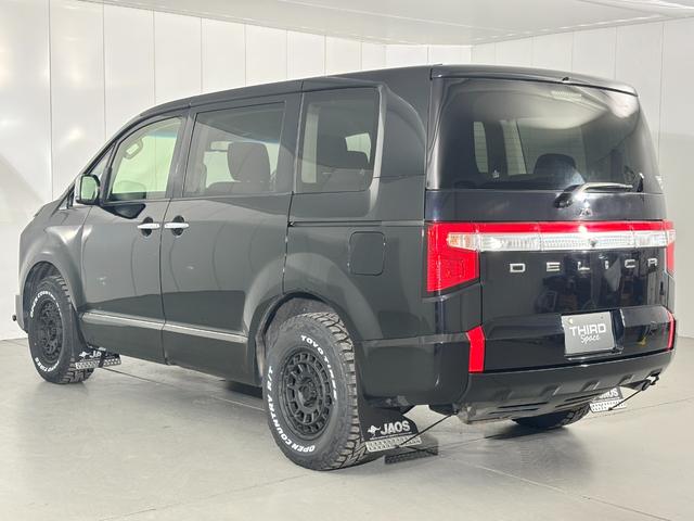 デリカＤ：５ Ｐ　ブラックアウトカスタム　フロントグリル＆クリアランスランプ＆フォグランプガーニッシュ　ＩＰＦフロントグリルマーカーアンバー色　ＧＯＱＢＵＴＯ－ＲＩＩＩ　テクスチャブラック　Ｗｅｄｓ　ＭＵＤＶＡＮＣＥ（10枚目）