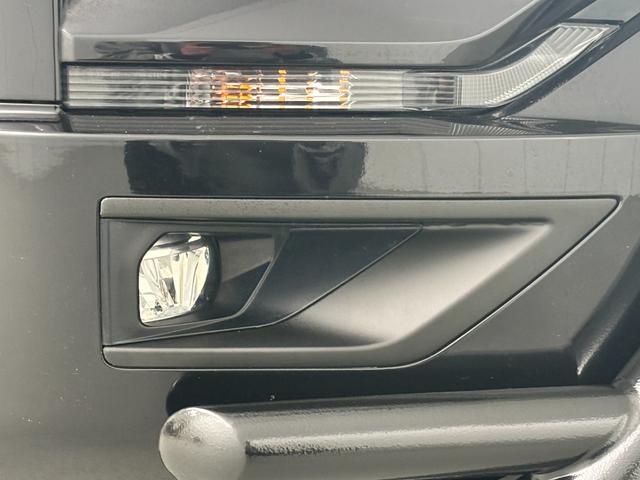 デリカＤ：５ Ｐ　ブラックアウトカスタム　フロントグリル＆クリアランスランプ＆フォグランプガーニッシュ　ＩＰＦフロントグリルマーカーアンバー色　ＧＯＱＢＵＴＯ－ＲＩＩＩ　テクスチャブラック　Ｗｅｄｓ　ＭＵＤＶＡＮＣＥ（21枚目）