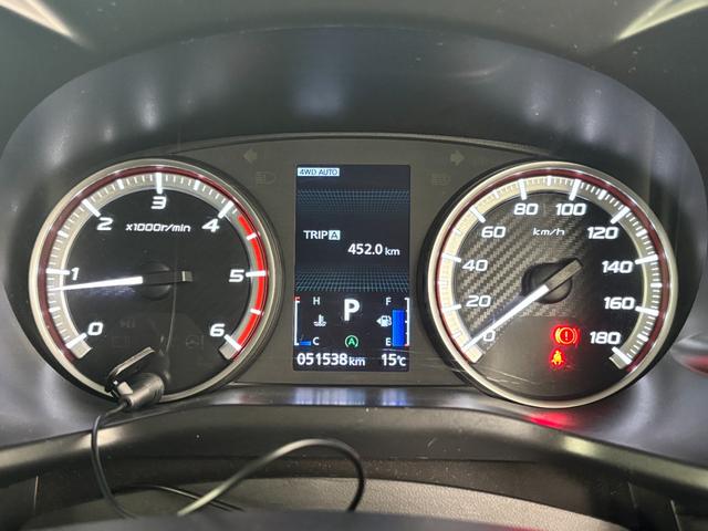 デリカＤ：５ Ｐ　ブラックアウトカスタム　フロントグリル＆クリアランスランプ＆フォグランプガーニッシュ　ＩＰＦフロントグリルマーカーアンバー色　ＧＯＱＢＵＴＯ－ＲＩＩＩ　テクスチャブラック　Ｗｅｄｓ　ＭＵＤＶＡＮＣＥ（26枚目）