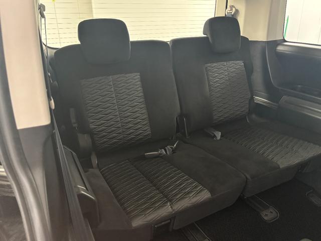 デリカＤ：５ Ｐ　ブラックアウトカスタム　フロントグリル＆クリアランスランプ＆フォグランプガーニッシュ　ＩＰＦフロントグリルマーカーアンバー色　ＧＯＱＢＵＴＯ－ＲＩＩＩ　テクスチャブラック　Ｗｅｄｓ　ＭＵＤＶＡＮＣＥ（29枚目）