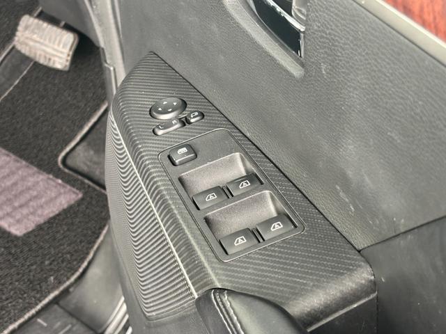 デリカＤ：５ Ｐ　ブラックアウトカスタム　フロントグリル＆クリアランスランプ＆フォグランプガーニッシュ　ＩＰＦフロントグリルマーカーアンバー色　ＧＯＱＢＵＴＯ－ＲＩＩＩ　テクスチャブラック　Ｗｅｄｓ　ＭＵＤＶＡＮＣＥ（42枚目）