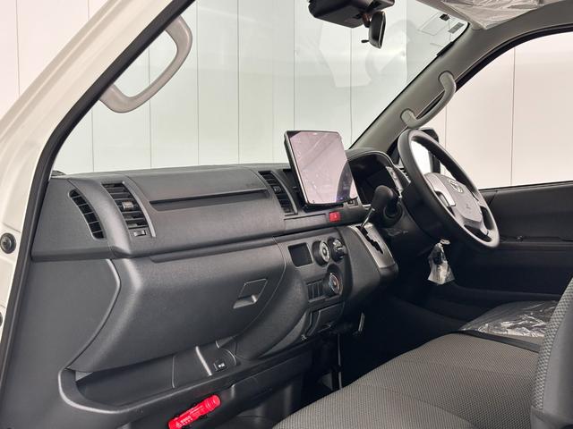 ハイエースバン ロングDX GLパッケージ アルパイン ALPINE BIG-X 11インチナビ IPF フロントグリルマーカー ホワイトレタータイヤ EAGLE #1 NASCAR MID×DODコラボホイール ウシャリン(19枚目)