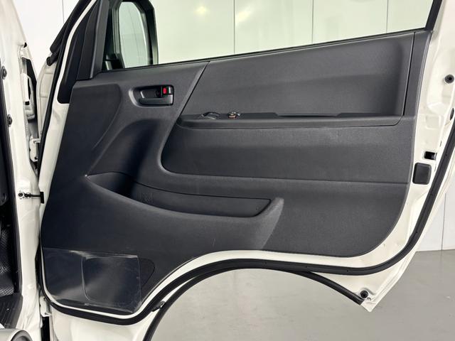 ハイエースバン ロングDX GLパッケージ アルパイン ALPINE BIG-X 11インチナビ IPF フロントグリルマーカー ホワイトレタータイヤ EAGLE #1 NASCAR MID×DODコラボホイール ウシャリン(28枚目)