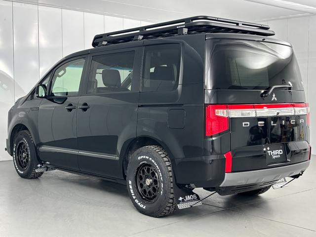 リアゲートは電動アシスト機能付きなので重たい荷物があるときでも便利◎運転席からでも開閉を可能にするスイッチも設ける◎