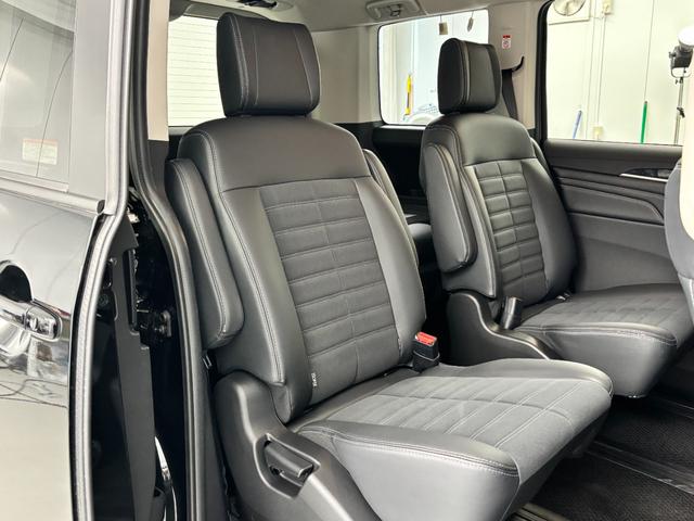 ソフトパッドを使用した内装は触り心地も良く高級車ライクな質感◎以前のデリカよりもずっとグレードアップを感じる◎