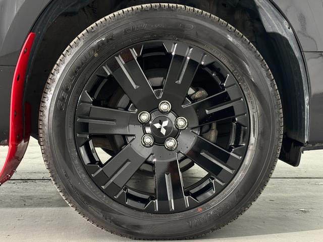 デリカD:5 P ブラックアウトカスタム フロントグリル・クリアランスガーニッシュ・フォグランプガーニッシュ シャモニーグレード用ブラックアルミホイール JAOS マッドガードIII バックドアスカッフプロテクター(13枚目)