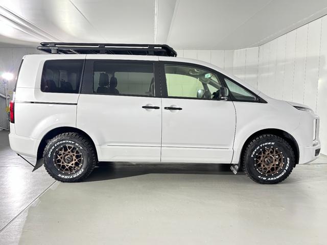 デリカＤ：５ ブラックエディション　ブラックエディションカスタム　ＡＬＰＩＮＥ　ＢＩＧ－Ｘ　１１インチ　ＢＵＳＴＥＲＳ２０８０ＨＤ／改　ＲＡＹＳ　Ｍ８　ｘＢ　ｅｄｉｔｉｏｎ　１６インチ　ＪＡＯＳ　マッドガードＩＩＩ（9枚目）