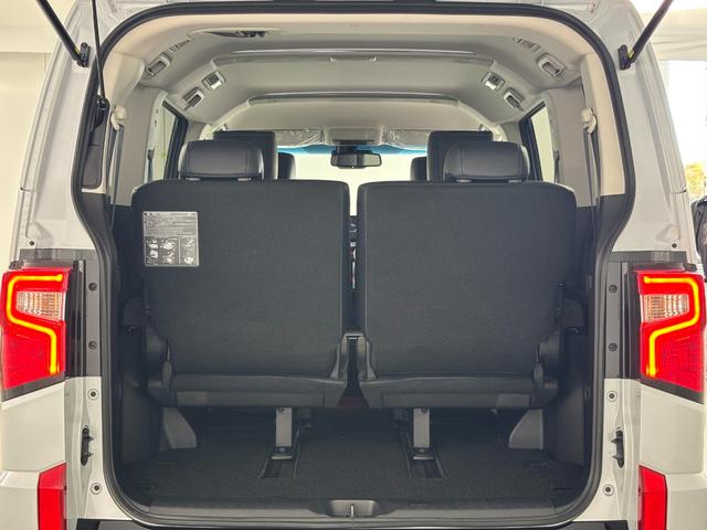 デリカＤ：５ ブラックエディション　ブラックエディションカスタム　ＡＬＰＩＮＥ　ＢＩＧ－Ｘ　１１インチ　ＢＵＳＴＥＲＳ２０８０ＨＤ／改　ＲＡＹＳ　Ｍ８　ｘＢ　ｅｄｉｔｉｏｎ　１６インチ　ＪＡＯＳ　マッドガードＩＩＩ（19枚目）