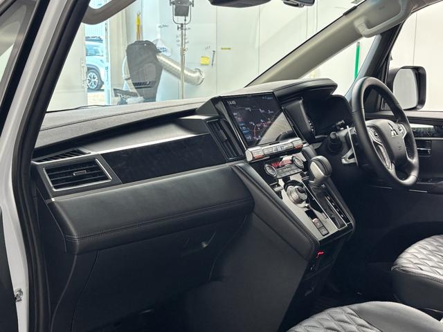 デリカＤ：５ ブラックエディション　ブラックエディションカスタム　ＡＬＰＩＮＥ　ＢＩＧ－Ｘ　１１インチ　ＢＵＳＴＥＲＳ２０８０ＨＤ／改　ＲＡＹＳ　Ｍ８　ｘＢ　ｅｄｉｔｉｏｎ　１６インチ　ＪＡＯＳ　マッドガードＩＩＩ（24枚目）