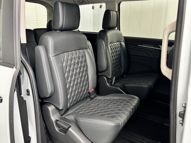 デリカＤ：５ ブラックエディション　ブラックエディションカスタム　ＡＬＰＩＮＥ　ＢＩＧ－Ｘ　１１インチ　ＢＵＳＴＥＲＳ２０８０ＨＤ／改　ＲＡＹＳ　Ｍ８　ｘＢ　ｅｄｉｔｉｏｎ　１６インチ　ＪＡＯＳ　マッドガードＩＩＩ（27枚目）