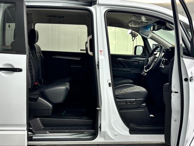 デリカＤ：５ ブラックエディション　ブラックエディションカスタム　ＡＬＰＩＮＥ　ＢＩＧ－Ｘ　１１インチ　ＢＵＳＴＥＲＳ２０８０ＨＤ／改　ＲＡＹＳ　Ｍ８　ｘＢ　ｅｄｉｔｉｏｎ　１６インチ　ＪＡＯＳ　マッドガードＩＩＩ（29枚目）