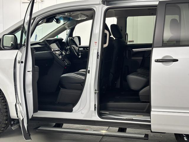 デリカＤ：５ ブラックエディション　ブラックエディションカスタム　ＡＬＰＩＮＥ　ＢＩＧ－Ｘ　１１インチ　ＢＵＳＴＥＲＳ２０８０ＨＤ／改　ＲＡＹＳ　Ｍ８　ｘＢ　ｅｄｉｔｉｏｎ　１６インチ　ＪＡＯＳ　マッドガードＩＩＩ（31枚目）