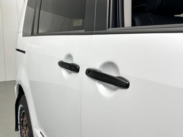 デリカＤ：５ ブラックエディション　ブラックエディションカスタム　ＡＬＰＩＮＥ　ＢＩＧ－Ｘ　１１インチ　ＢＵＳＴＥＲＳ２０８０ＨＤ／改　ＲＡＹＳ　Ｍ８　ｘＢ　ｅｄｉｔｉｏｎ　１６インチ　ＪＡＯＳ　マッドガードＩＩＩ（43枚目）