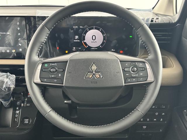 デリカミニ Ｔ　プレミアム　デリマルパッケージ　登録済み未使用車早速カスタム！　オートフラッグス　ルーフラック　ＢＵＳＴＥＲＳｍｉｎｉ装着　ＸＪ０８　１５インチアルミホイール　ＯＰＥＮ　ＣＯＵＮＴＲＹ　Ｒ／Ｔ（17枚目）