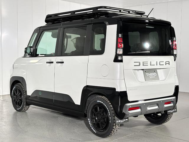デリカミニ Ｔ　プレミアム　デリマルパッケージ　登録済み未使用車早速カスタム！　オートフラッグス　ルーフラック　ＢＵＳＴＥＲＳｍｉｎｉ装着　Ｗｅｄｓ　マッドヴァンスアドベンチャー　１５インチアルミホイール　ＯＰＥＮ　ＣＯＵＮＴＲＹ　Ｒ／Ｔ（8枚目）