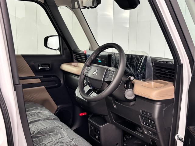 デリカミニ Ｔ　プレミアム　デリマルパッケージ　登録済み未使用車早速カスタム！　オートフラッグス　ルーフラック　ＢＵＳＴＥＲＳｍｉｎｉ装着　Ｗｅｄｓ　マッドヴァンスアドベンチャー　１５インチアルミホイール　ＯＰＥＮ　ＣＯＵＮＴＲＹ　Ｒ／Ｔ（21枚目）