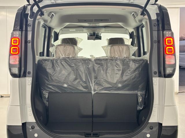 デリカミニ Ｔ　プレミアム　デリマルパッケージ　登録済み未使用車早速カスタム！　オートフラッグス　ルーフラック　ＢＵＳＴＥＲＳｍｉｎｉ装着　Ｗｅｄｓ　マッドヴァンスアドベンチャー　１５インチアルミホイール　ＯＰＥＮ　ＣＯＵＮＴＲＹ　Ｒ／Ｔ（25枚目）