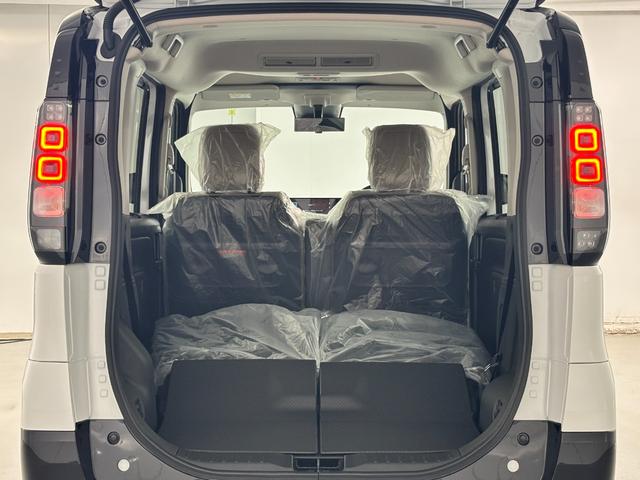 デリカミニ Ｔ　プレミアム　デリマルパッケージ　登録済み未使用車早速カスタム！　オートフラッグス　ルーフラック　ＢＵＳＴＥＲＳｍｉｎｉ装着　Ｗｅｄｓ　マッドヴァンスアドベンチャー　１５インチアルミホイール　ＯＰＥＮ　ＣＯＵＮＴＲＹ　Ｒ／Ｔ（26枚目）