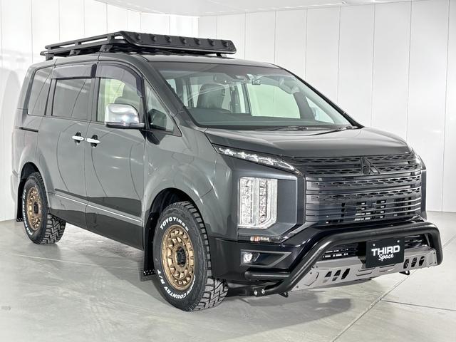 デリカＤ：５ Ｐ　純正１０．１インチナビ　フロントグリル＆リアバンパーブラックアウトカスタム　オートフラッグスＧＯＱＢＵＴＯ－ＲＩＩＩ＆ＢＵＳＴＥＲＳ２０８０ＨＤ／改　Ｗｅｄｓ　ＭＵＤＶＡＮＣＥ　１６インチＡＷ（5枚目）