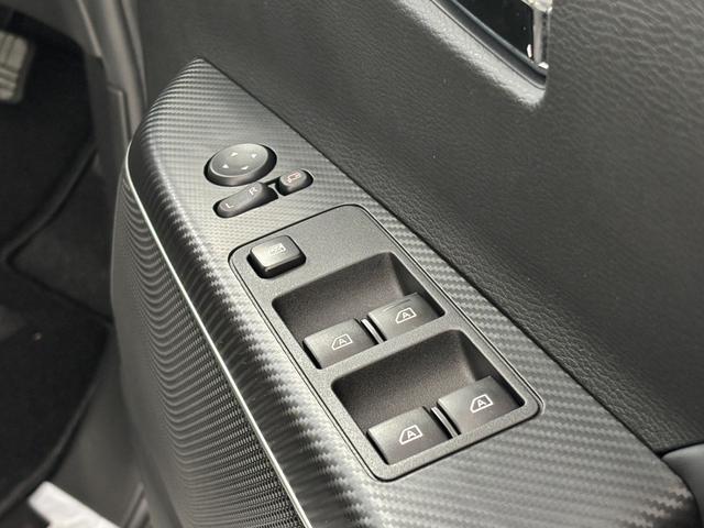 デリカＤ：５ Ｐ　純正１０．１インチナビ　フロントグリル＆リアバンパーブラックアウトカスタム　オートフラッグスＧＯＱＢＵＴＯ－ＲＩＩＩ＆ＢＵＳＴＥＲＳ２０８０ＨＤ／改　Ｗｅｄｓ　ＭＵＤＶＡＮＣＥ　１６インチＡＷ（46枚目）