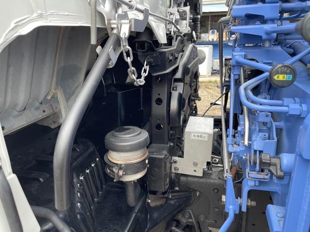 ヒノレンジャー ロング　ＴＡＤＡＮＯ４段クレーン　ラジコン付　左側リトラクタブルミラー　メッキパーツ　ＥＴＣ　最大積載量２，４００ｋｇ　床／木　６速ＭＴ　車検令和８年６月　走行距離６５，５６６ｋｍ　乗車定員３名（12枚目）