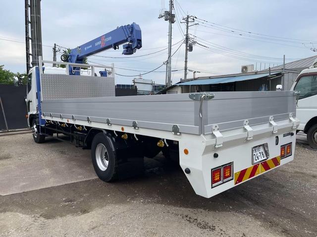 ヒノレンジャー ロング　ＴＡＤＡＮＯ４段クレーン　ラジコン付　左側リトラクタブルミラー　メッキパーツ　ＥＴＣ　最大積載量２，４００ｋｇ　床／木　６速ＭＴ　車検令和８年６月　走行距離６５，５６６ｋｍ　乗車定員３名（23枚目）