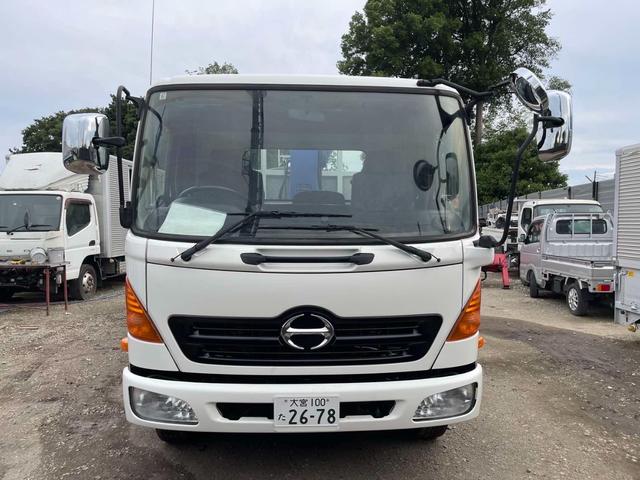 ヒノレンジャー ロング　ＴＡＤＡＮＯ４段クレーン　ラジコン付　左側リトラクタブルミラー　メッキパーツ　ＥＴＣ　最大積載量２，４００ｋｇ　床／木　６速ＭＴ　車検令和８年６月　走行距離６５，５６６ｋｍ　乗車定員３名（32枚目）