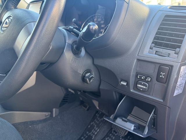 ビーゴ ＣＸリミテッド　ワンオーナー　フルタイム４ＷＤカニカルセンターデフロック付　ＥＴＣ　キーレス　バックソナー　社外アルミ＆スタットレス　純正アルミ＆ノーマルタイヤ（20枚目）