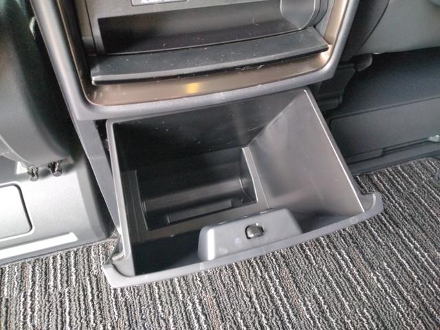 アルファード Ｚ　【雹害】１２ヶ月距離無制限保証　Ｚ（７名）　ＡｐｐｌｅＣａｒＰｌａｙ　　フリップダウンモニター　オットマン　シートヒーター　シートエアコン　前後ドライブレコーダー　クルーズコントロール　フルセグＴＶ（37枚目）