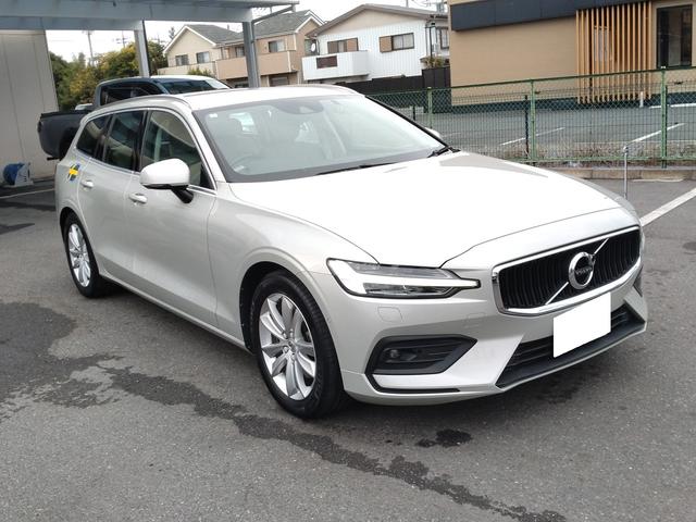 Ｖ６０ Ｔ５　モメンタム　６ヶ月距離無制限保証　ＡｐｐｌｅＣａｒＰｌａｙ　Ａｎｄｒｏｉｄａｕｔｏ　ホワイトレザー　バーチライトメタリック　フルセグＴＶ　ＥＴＣ　バックカメラ　パーキングアシスト　クルーズコントロール（10枚目）
