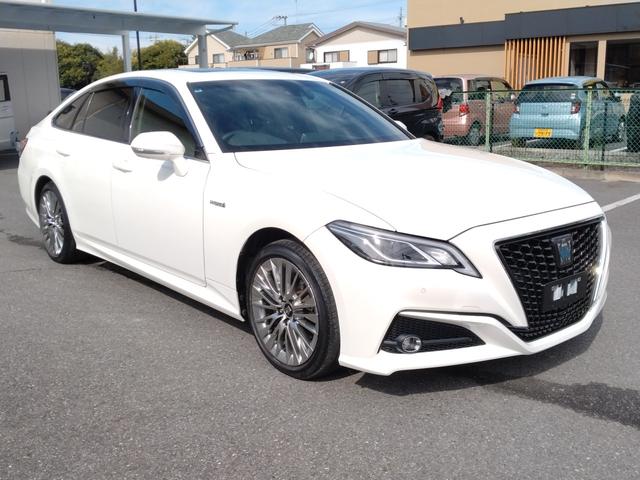 クラウンハイブリッド S Cパッケージ 12ヶ月距離無制限保証 サンルーフ フルセグTV ETC2.0 DVD再生 Bluetoothオーディオ ツインモニター USB入力 パワーシート ドライブレコーダー クルーズコントロール(16枚目)