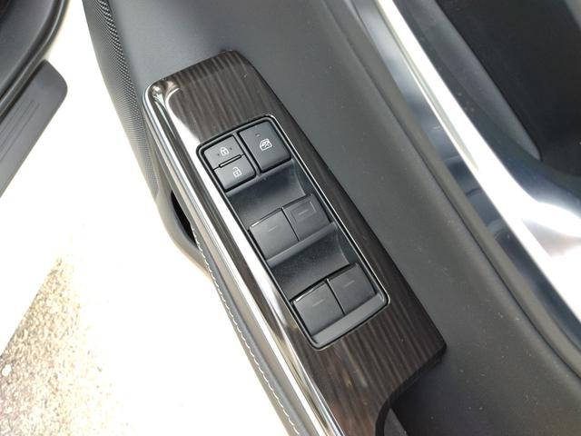 クラウンハイブリッド S Cパッケージ 12ヶ月距離無制限保証 サンルーフ フルセグTV ETC2.0 DVD再生 Bluetoothオーディオ ツインモニター USB入力 パワーシート ドライブレコーダー クルーズコントロール(24枚目)