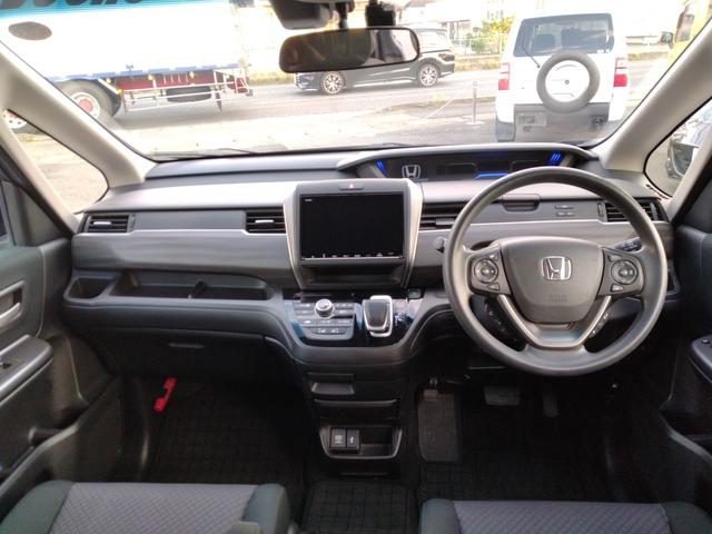 フリードハイブリッド ハイブリッド・Ｇブラックスタイル　１２ヶ月距離無制限保証　９インチディーラーオプションフルセグナビ　バックカメラ　純正ドライブレコーダー　シートヒーター　ＬＥＤヘッドライト　Ｂｌｕｅｔｏｏｔｈオーディオ　ＥＴＣ（17枚目）