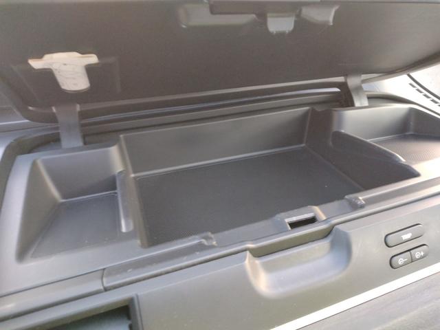 フリードハイブリッド ハイブリッド・Ｇブラックスタイル　１２ヶ月距離無制限保証　９インチディーラーオプションフルセグナビ　バックカメラ　純正ドライブレコーダー　シートヒーター　ＬＥＤヘッドライト　Ｂｌｕｅｔｏｏｔｈオーディオ　ＥＴＣ（29枚目）