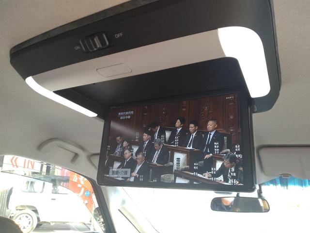 フリード クロスター・ホンダセンシング 12ヶ月距離無制限保証 フリップダウンモニター 前後ドライブレコーダー フルセグTV Bluetooth接続 両側パワースライドドア USB入力端子 クルーズコントロール バックカメラ ETC(2枚目)